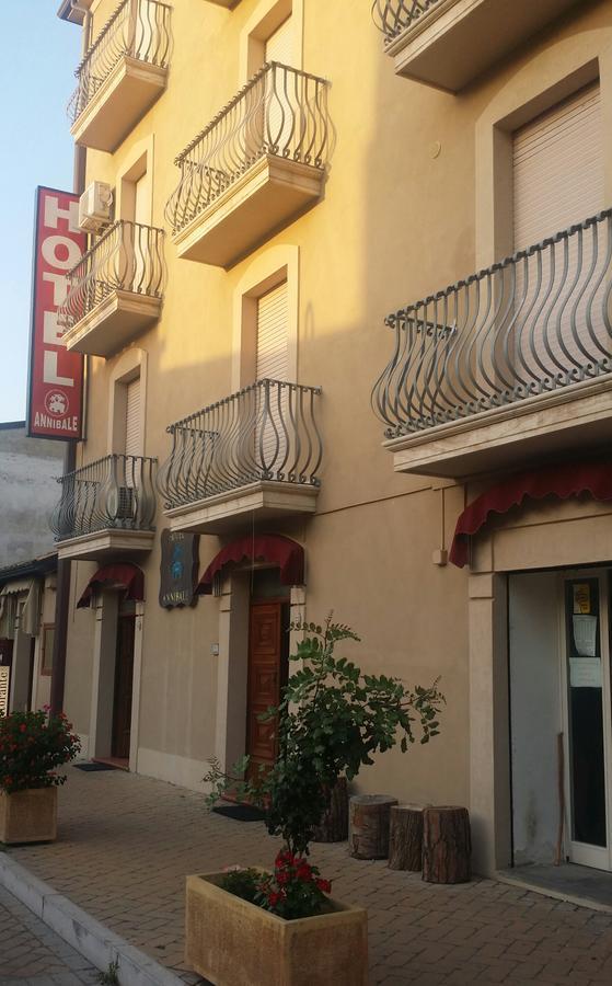 Hotel Annibale Isola Di Capo Rizzuto Exterior photo