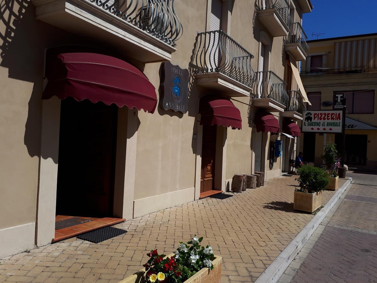 Hotel Annibale Isola Di Capo Rizzuto Exterior photo