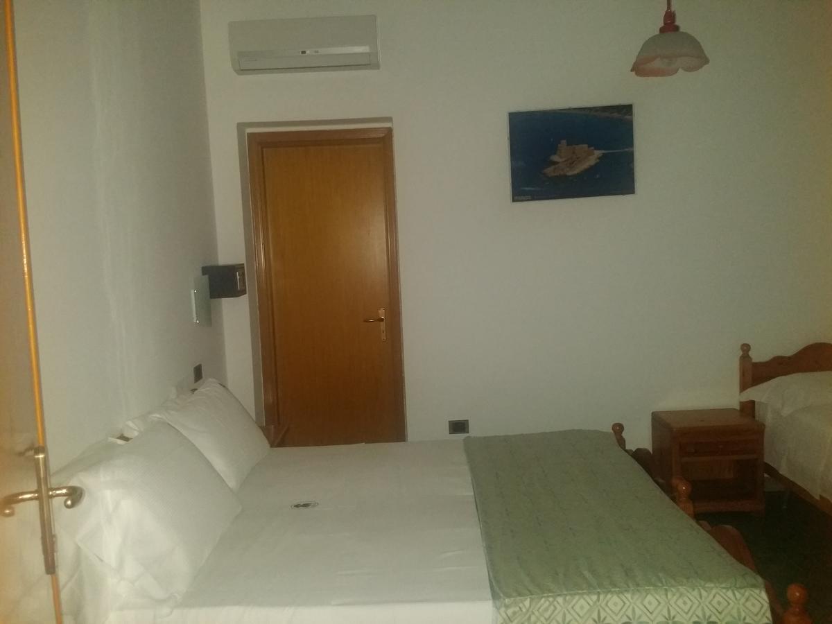 Hotel Annibale Isola Di Capo Rizzuto Exterior photo