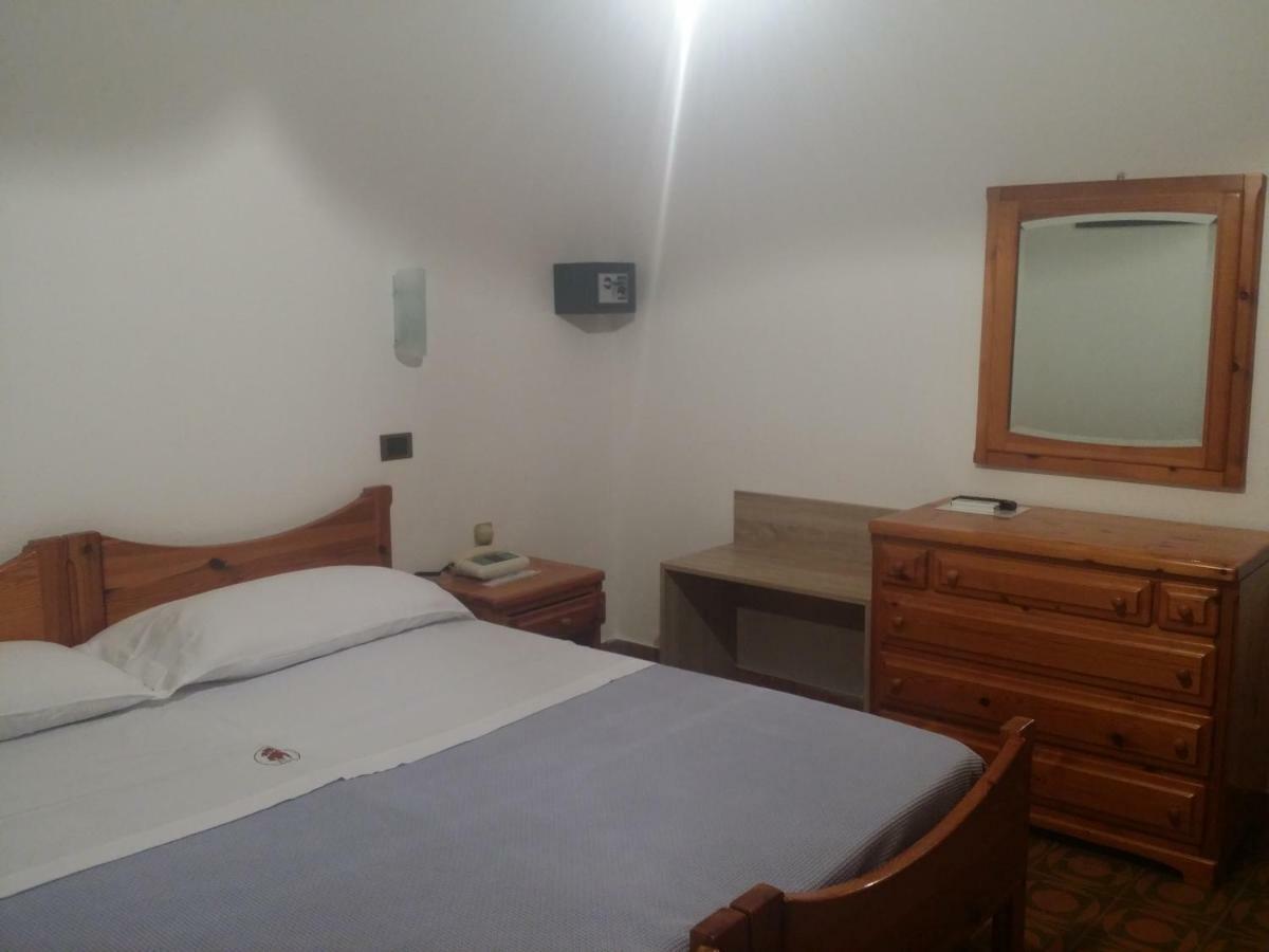 Hotel Annibale Isola Di Capo Rizzuto Exterior photo